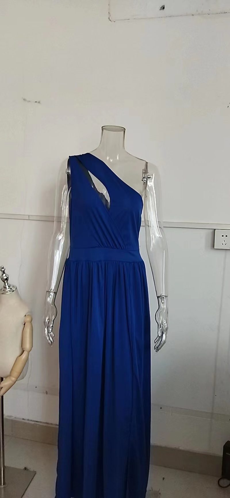 New Sexy Solid Color off Shoulder Hollow Out Cutout out Halter High Waist Slit Maxi Dress for Women - Image 4