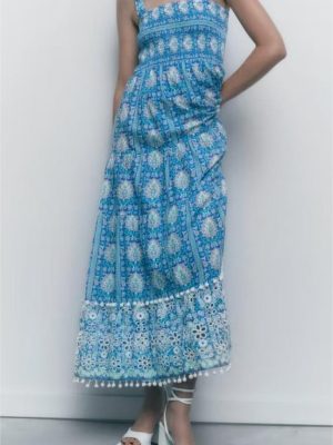 Women Wear Printed Maxi Dress