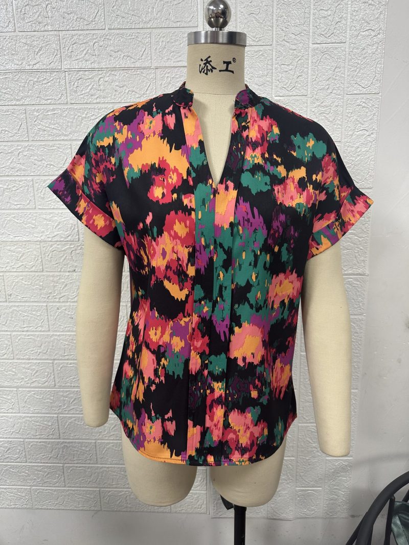Women Clothing Summer Painted Color Printing V neck Short Sleeve Women Top - Image 4