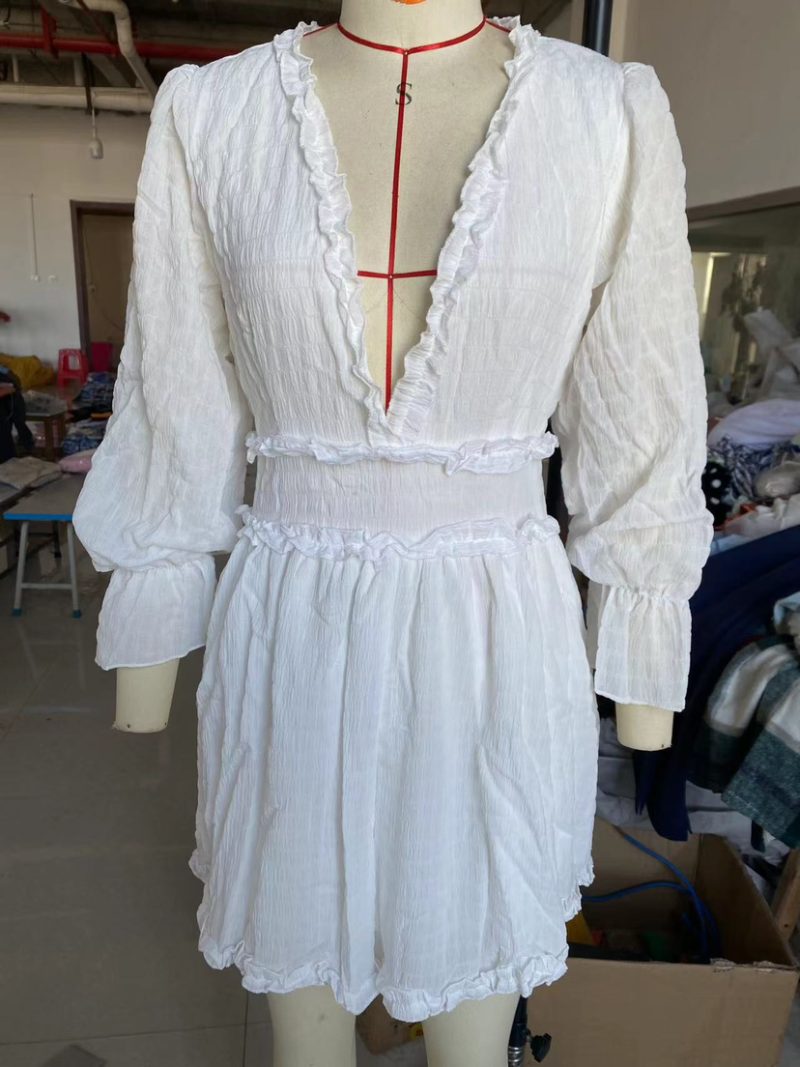 Goods Arrival Backless V neck Flounce Long Sleeve Jumpsuit - Image 2
