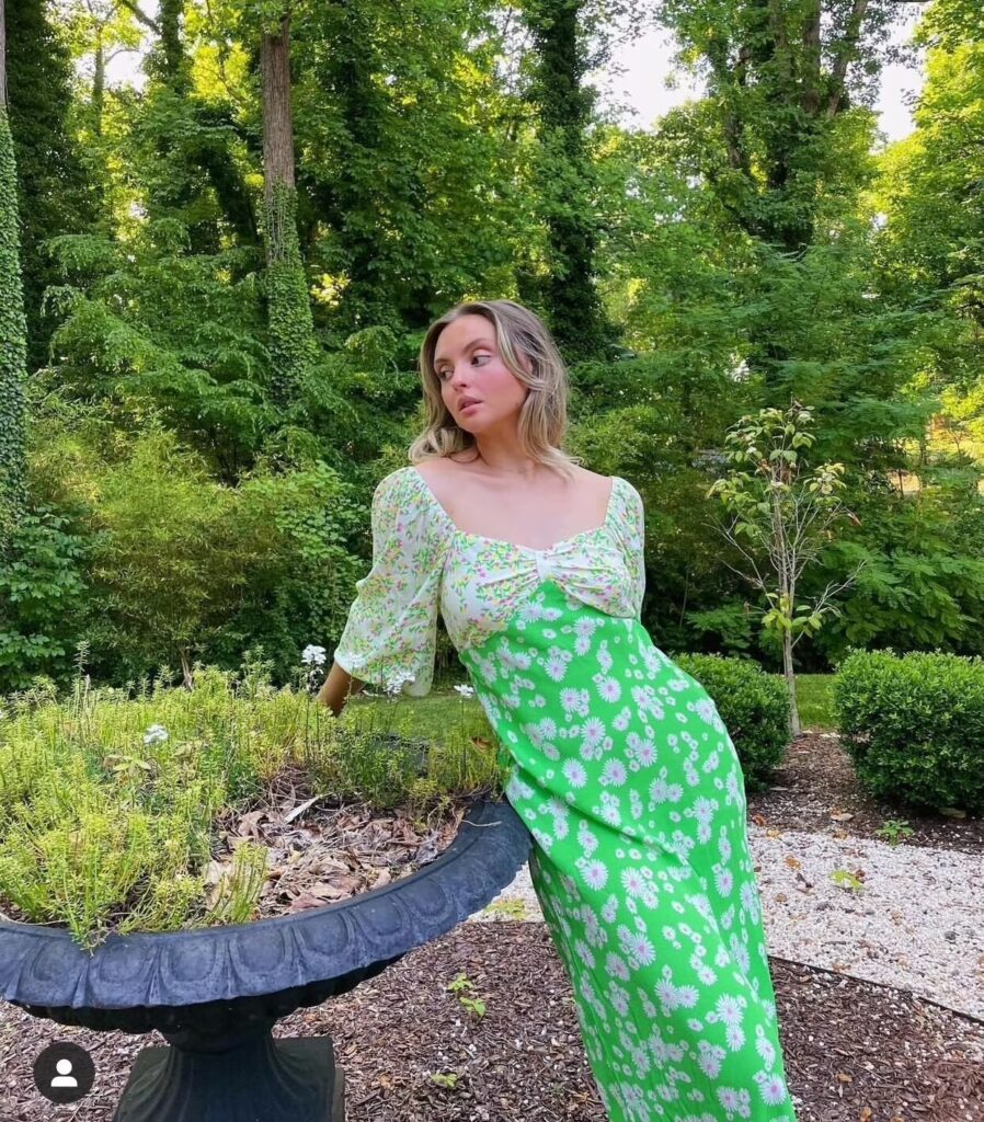 Spring Summer Deep V Plunge Green Daisy Color Matching Slim Holiday Mid Length Split Dress - Image 5