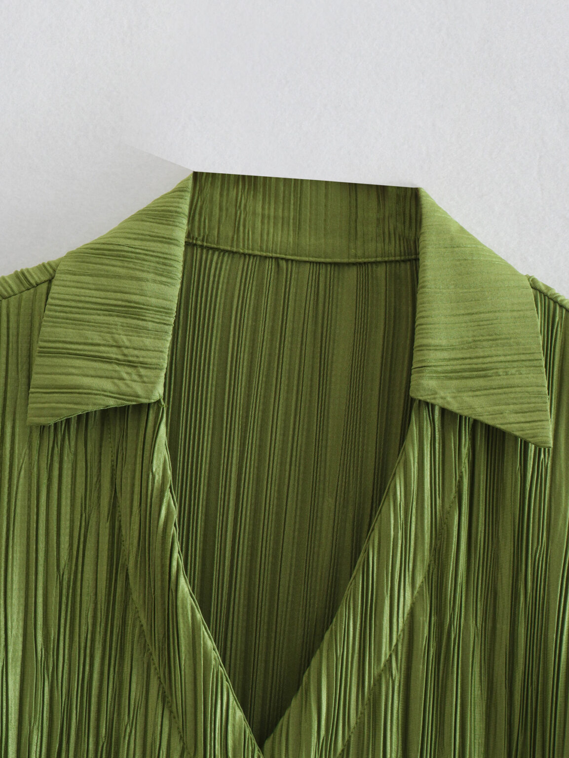 Women Clothing Spring Fine Pleated Satin Slim Long-Sleeved Green Shirt Top textured - Image 4