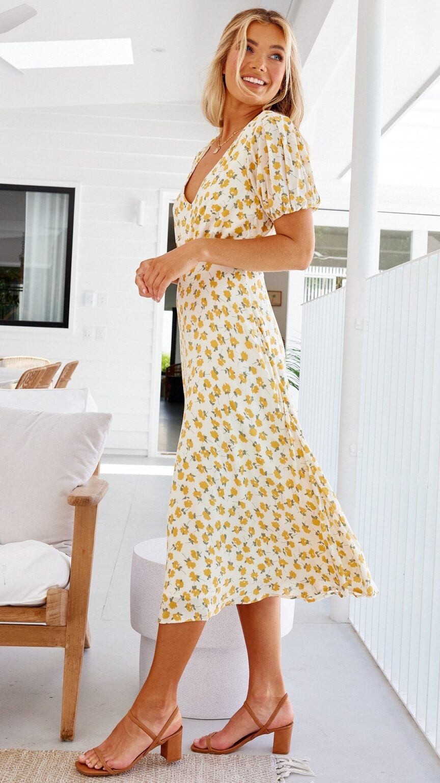 Printed Short Sleeve V-neck Pleated Dress Women Clothing - Image 4