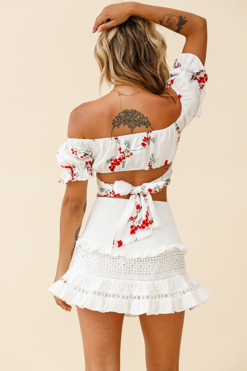 Bright Yellow Floral Digital Women Printed Wear off-Neck Sexy Short Sleeve Top Shoulder-Baring T-shirt - Image 3