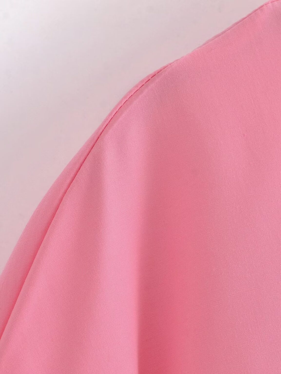 Collared Single Breasted Cuff Pinch Pleated Curved Hem Slit on Both Sides Women Loose Shirt - Image 9
