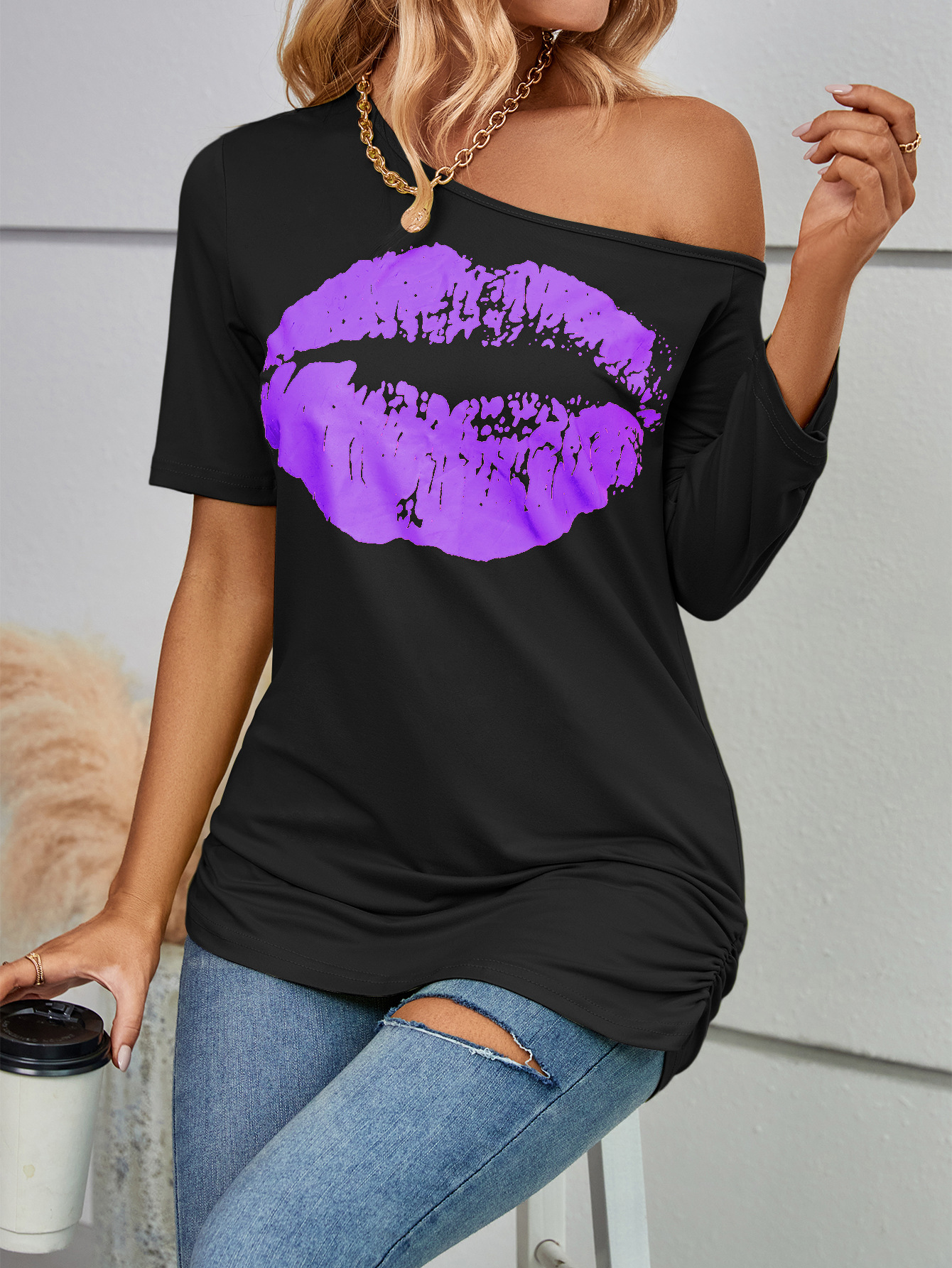 Black Background Purple Lip Print