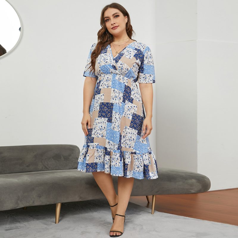 Plus Size Plus Size New  Women Clothing V neck Slimming Short Sleeve Elastic Dress - Image 2