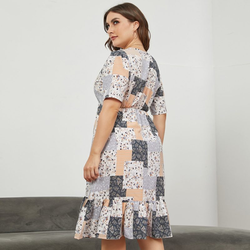 Plus Size Plus Size New  Women Clothing V neck Slimming Short Sleeve Elastic Dress - Image 3