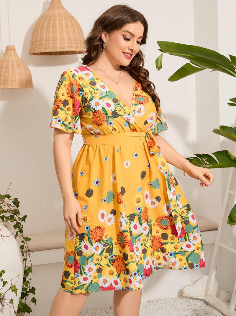 Plus Size Ladies  V-neck Short-Sleeved Lace Printing Casual Holiday Mid-Length Dress - Image 4