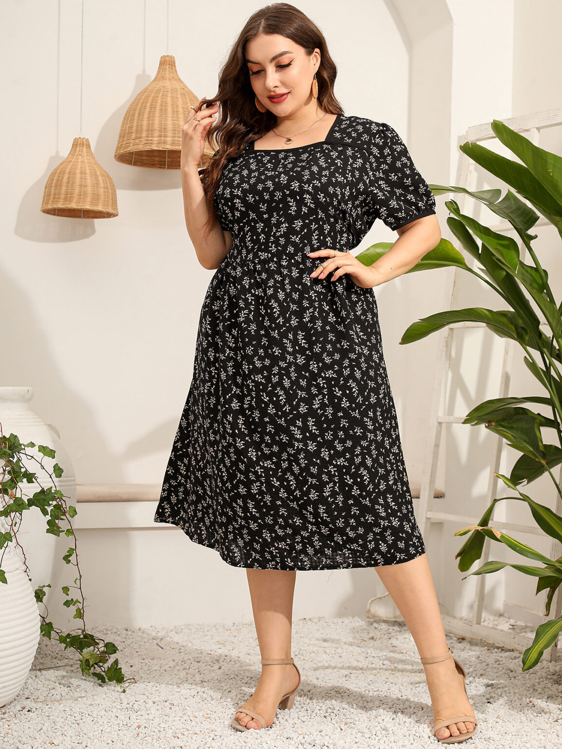 Plus Size Women Printed Short Sleeve Square Collar Slimming Dress - Image 3