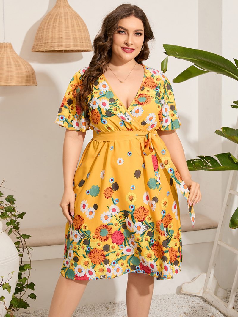 Plus Size Ladies  V-neck Short-Sleeved Lace Printing Casual Holiday Mid-Length Dress - Image 3