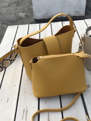 Designer Pattern Wide Shoulder Strap Women Handbag Soft Leather Bucket Bag