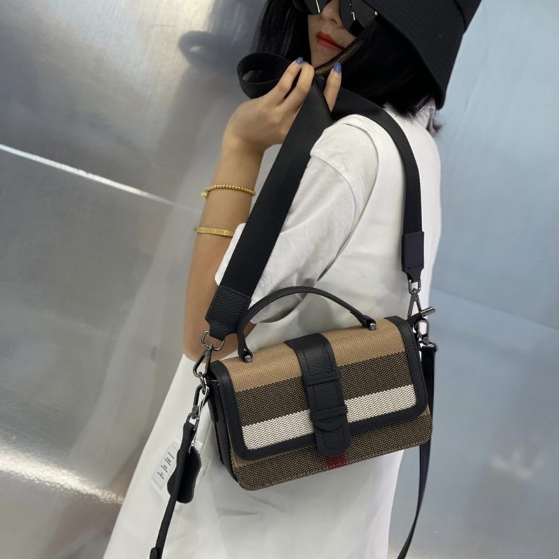 New Plaid Crossbody Bag for Women - High Capacity Shoulder Purse with Designer Brand - Image 2