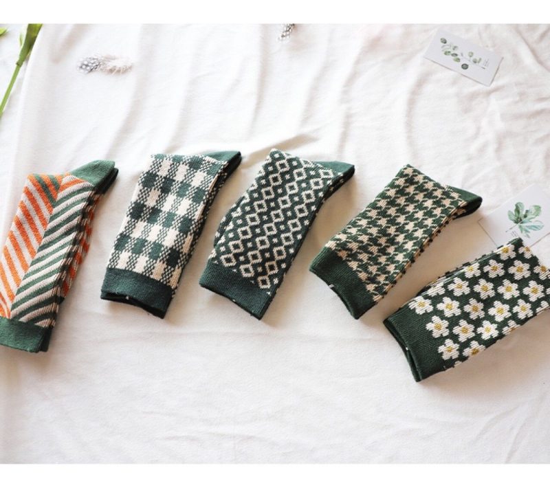 Vanessa's Small Fresh Cute Cotton Pile Socks for Women Autumn Winter 5 Pairs - Image 5