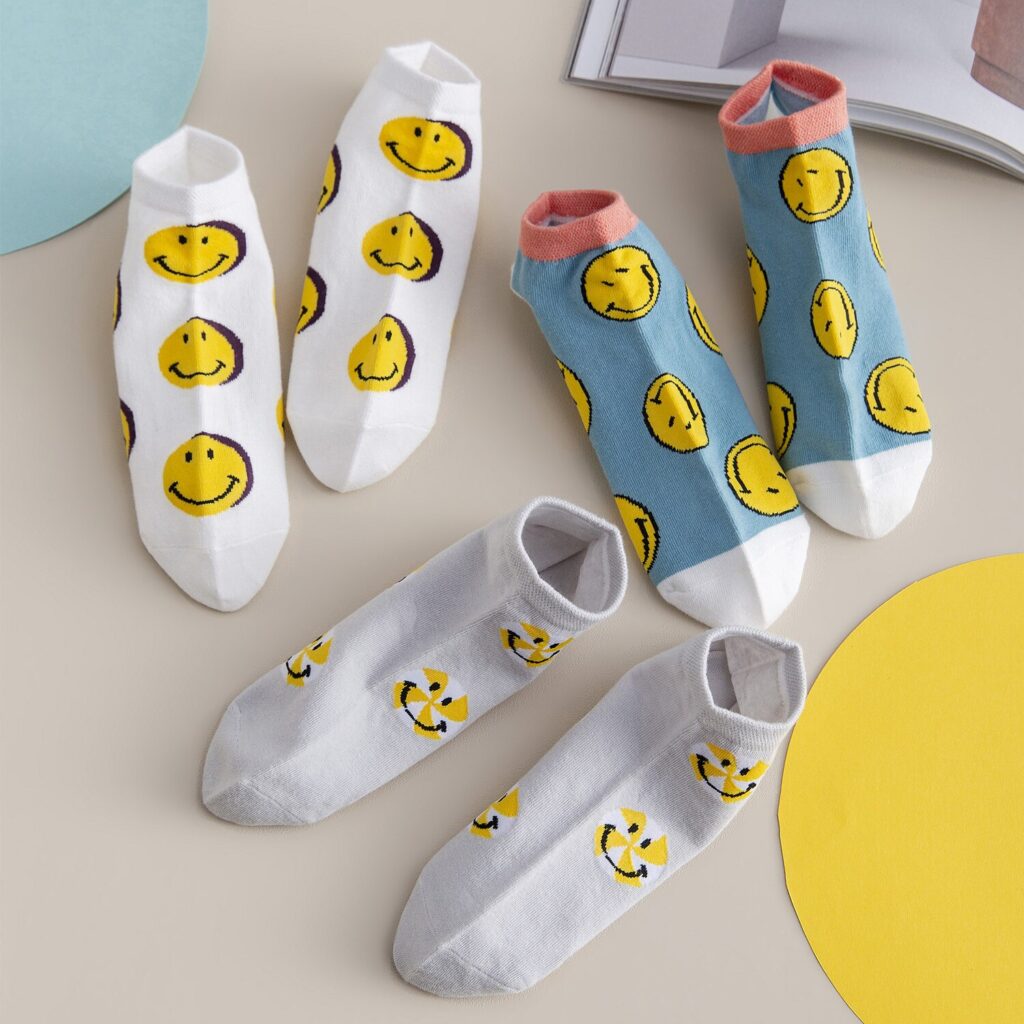 Vanessa's Happy Cartoon Calcetines Women's Harajuku Style Socks 5 Pairs - Image 2