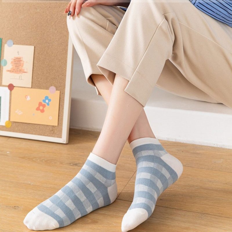 Japanese Harajuku Kawaii Cartoon Duck Woman Socks - 5 Pairs Packs - Image 3