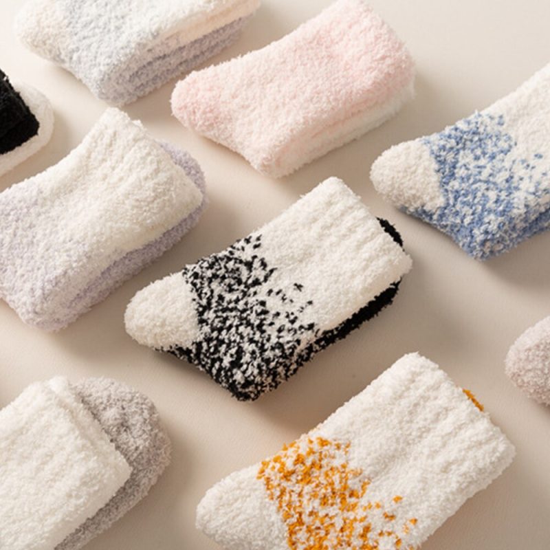 Vanessa's New Women's Mid-Tube Warm Coral Fleece Starry Star Socks - Image 6