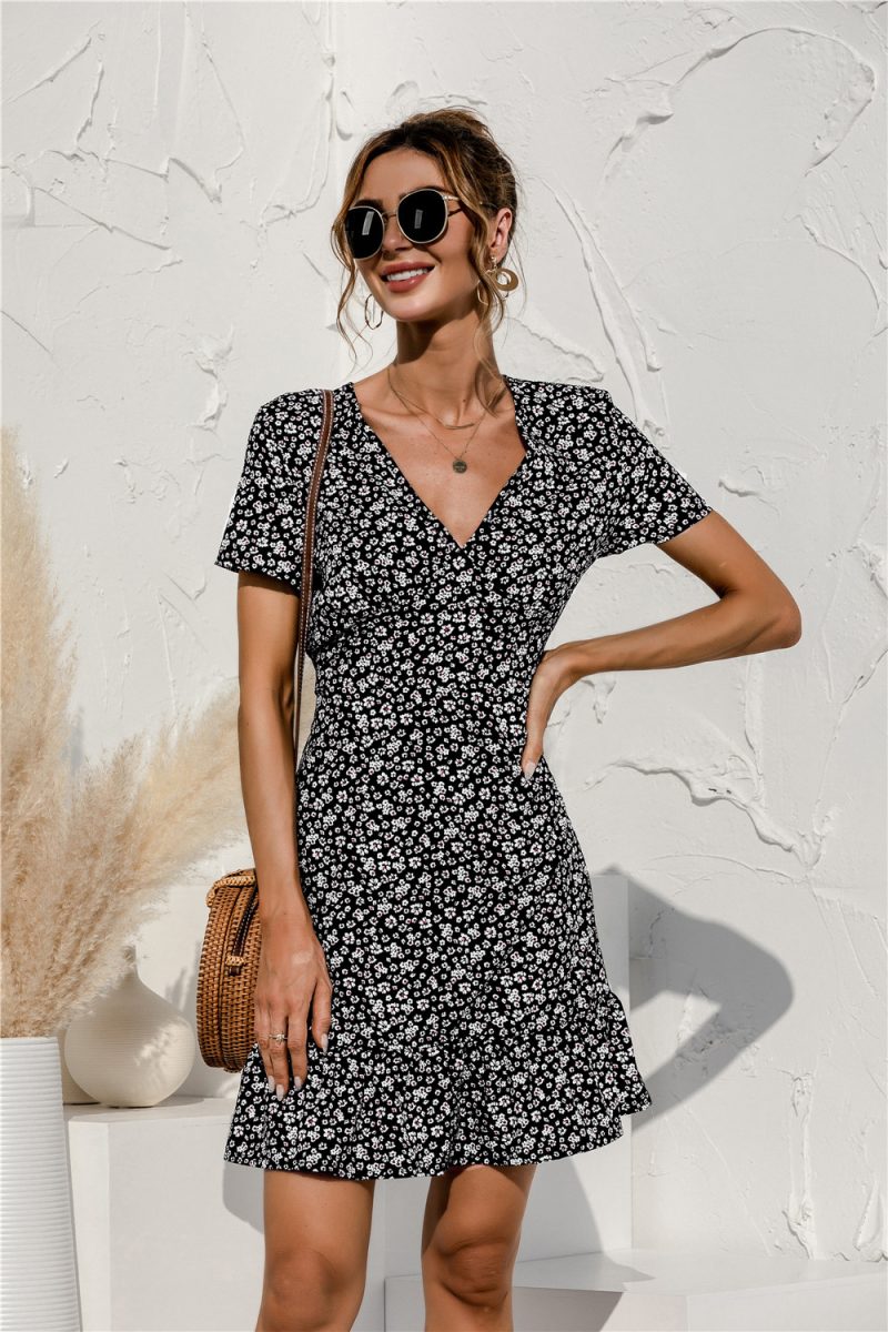 Spring Summer  V-neck Small Floral Cake Stitching Ruffle Swing Dress - Image 4