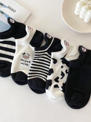 Vanessa’s Cow Cartoon Boat Socks Cute Short Tube Women Socks