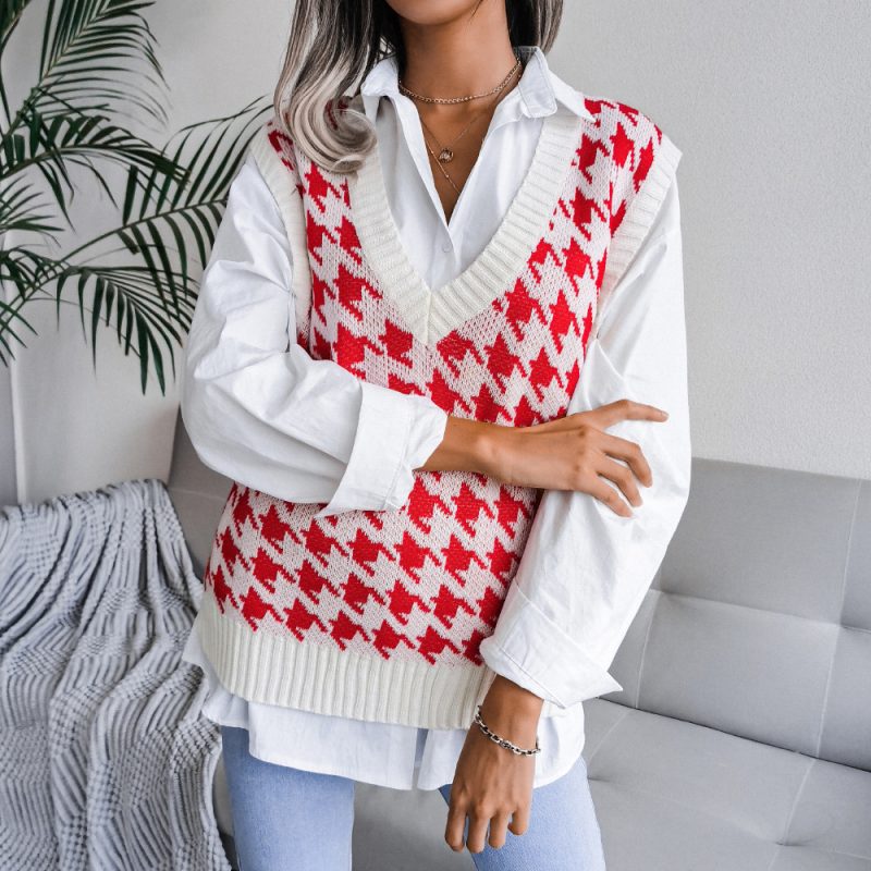Houndstooth V-neck Knit Vest - Image 10