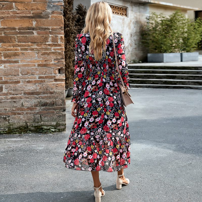 Elegant V-neck Printed Dress - Image 3