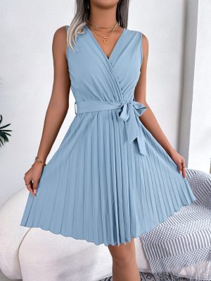 Elegant V-Neck Sleeveless Pleated Dress