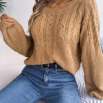 Twist Patchwork Puff Sleeve Pullover - Image 4