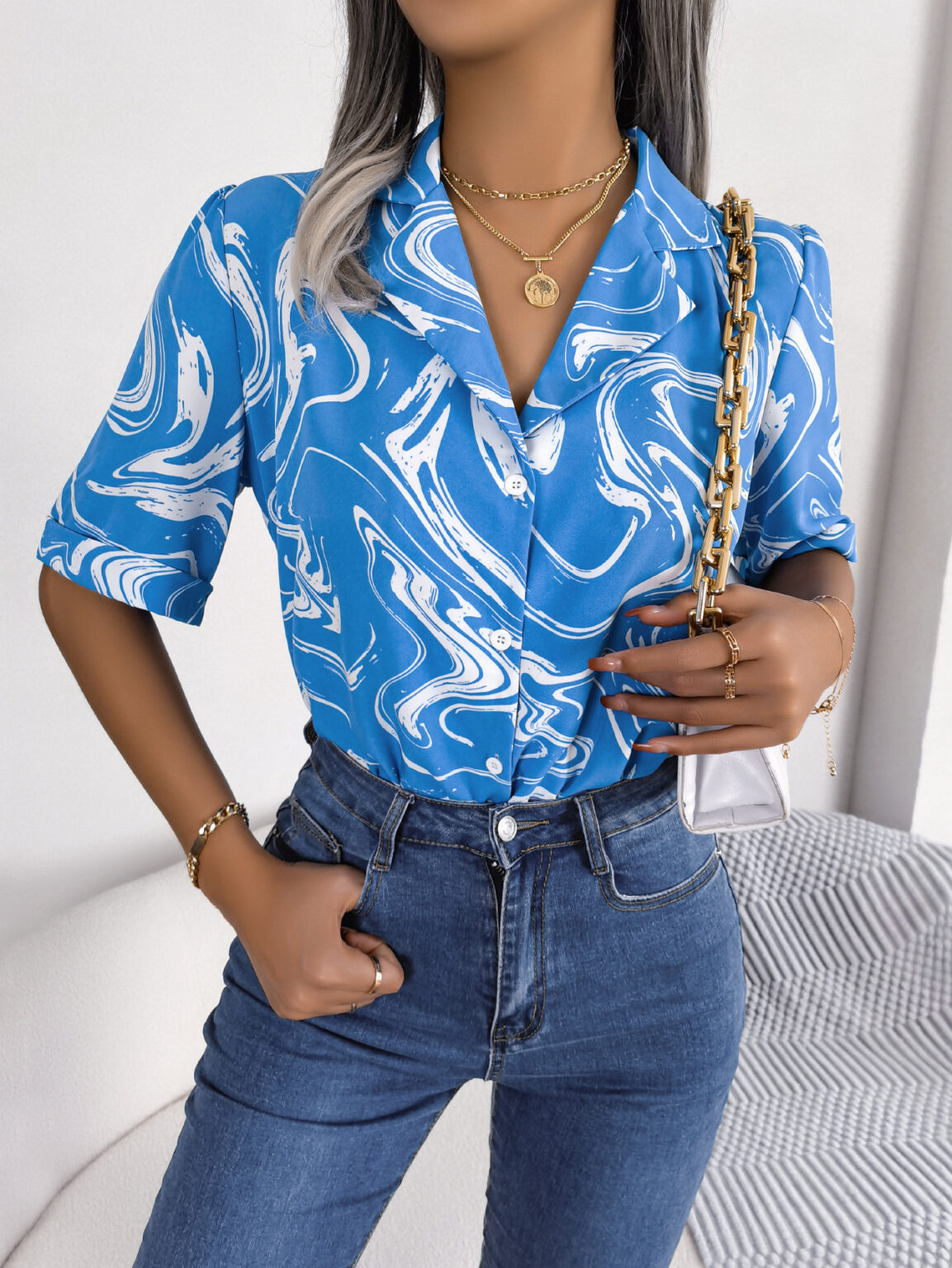 Contrast Color Loose Short Sleeve Shirt - Image 2