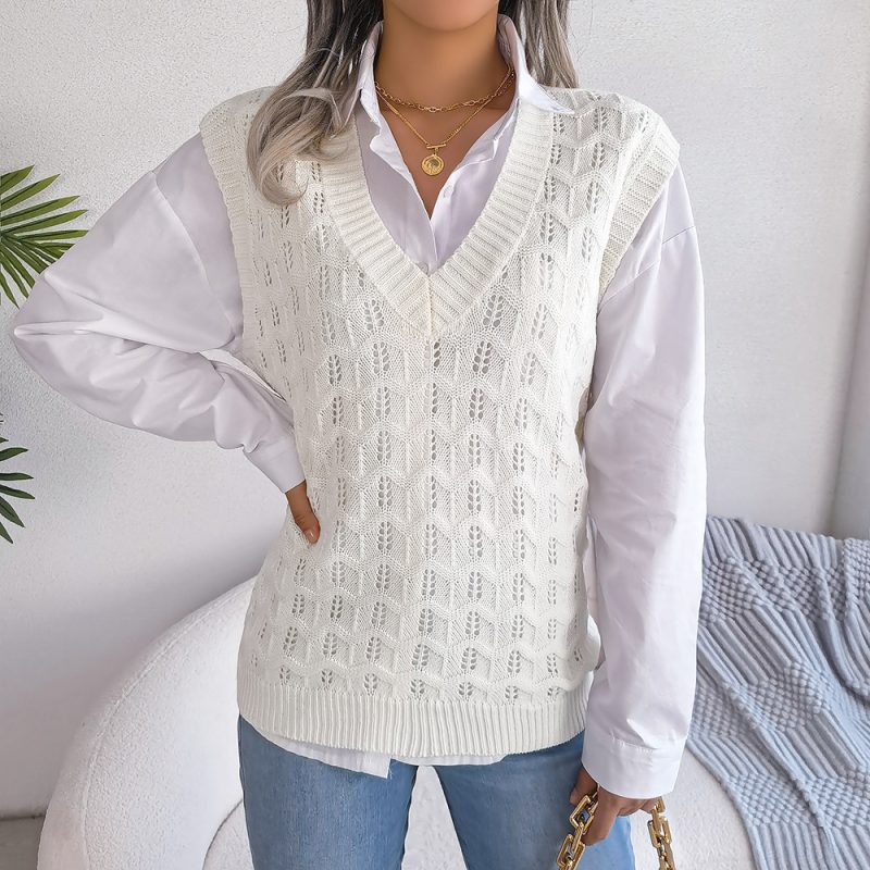 Wavy V-Neck Knitted Vest for Women - Image 5