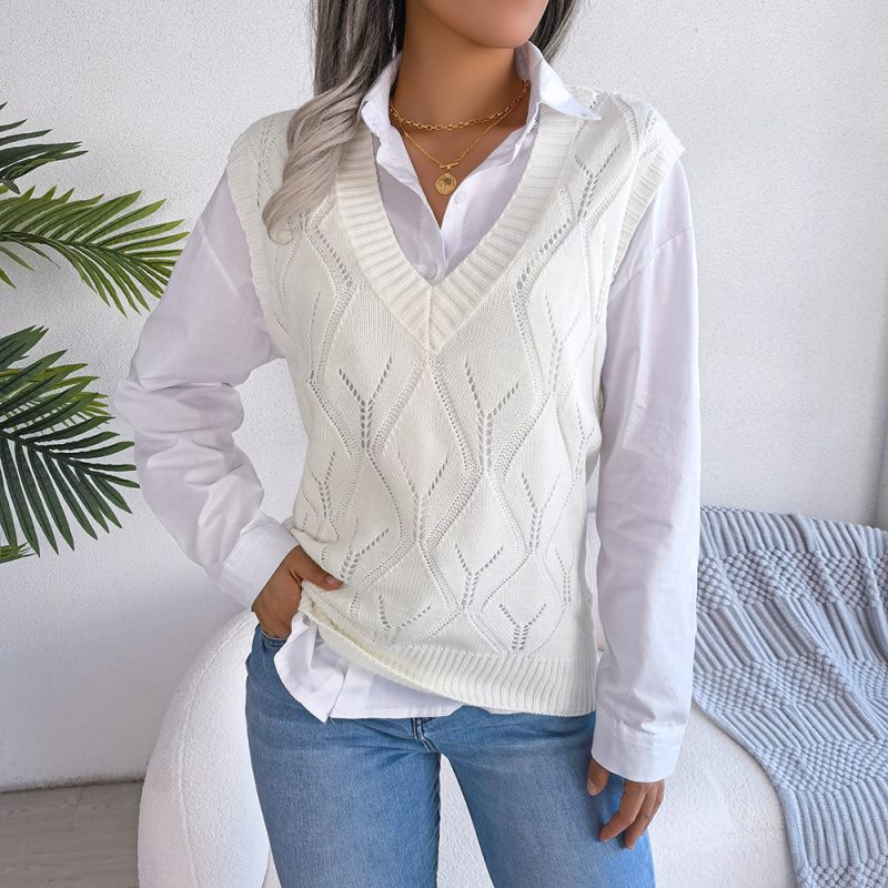 Diamond V-Neck Knitted Vest - Image 2
