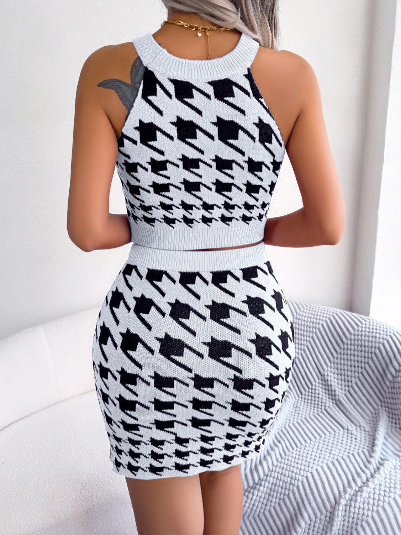 Houndstooth Cropped Top and Hip Skirt Set - Image 4