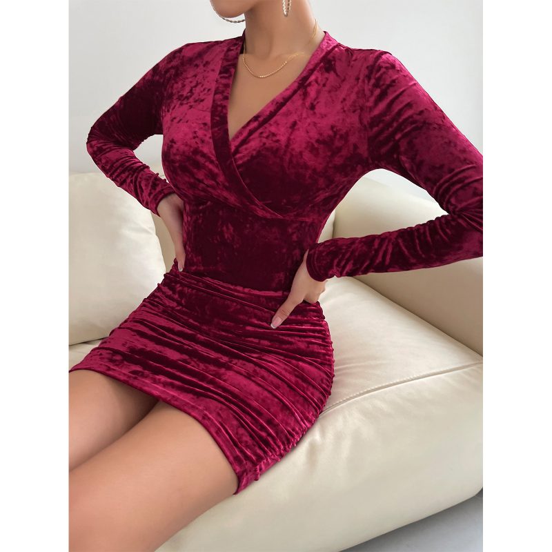 Stunning V-Neck Velvet Dress - Image 3