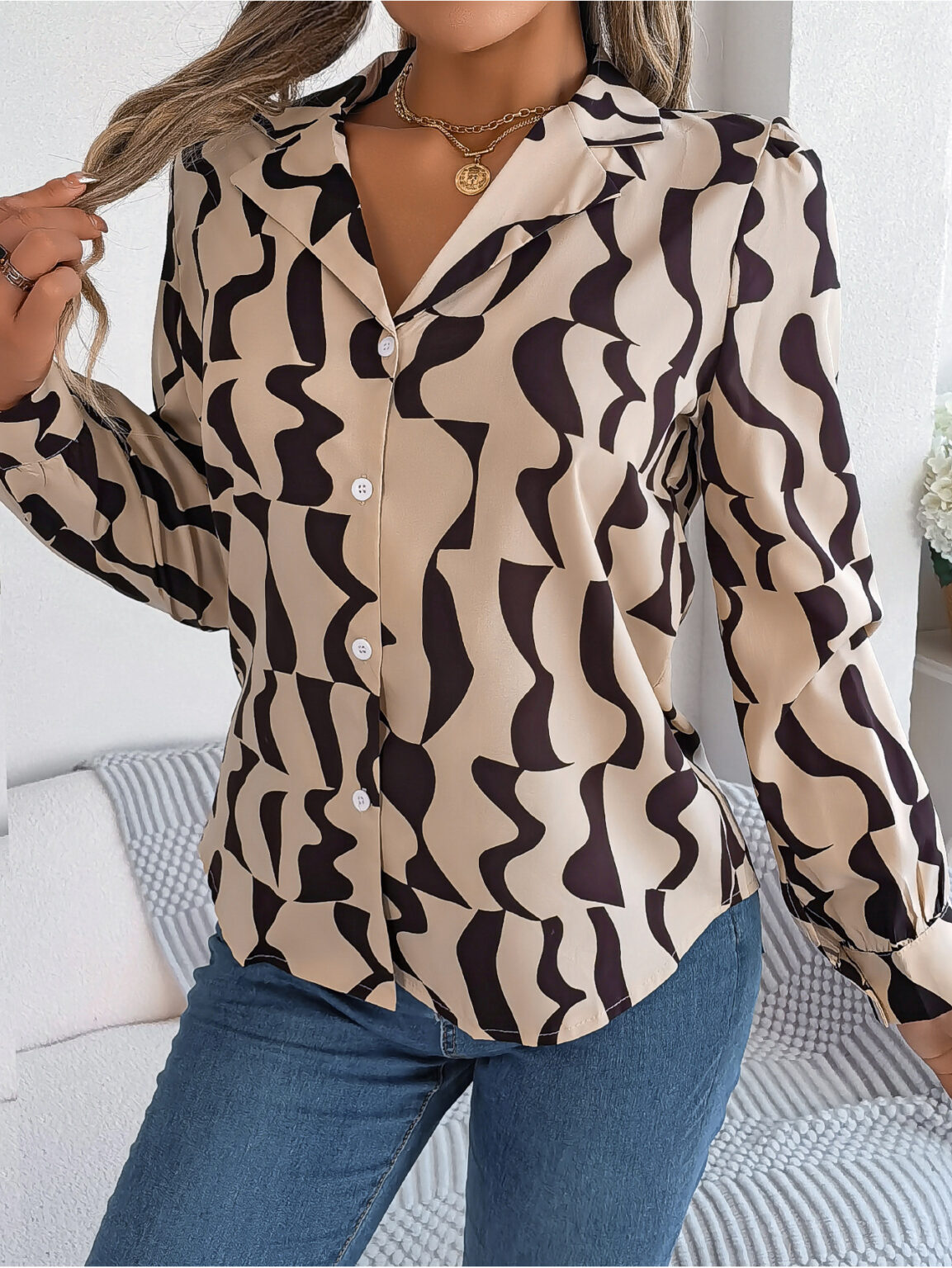 Elegant Contrast Striped Shirt for Autumn - Image 4