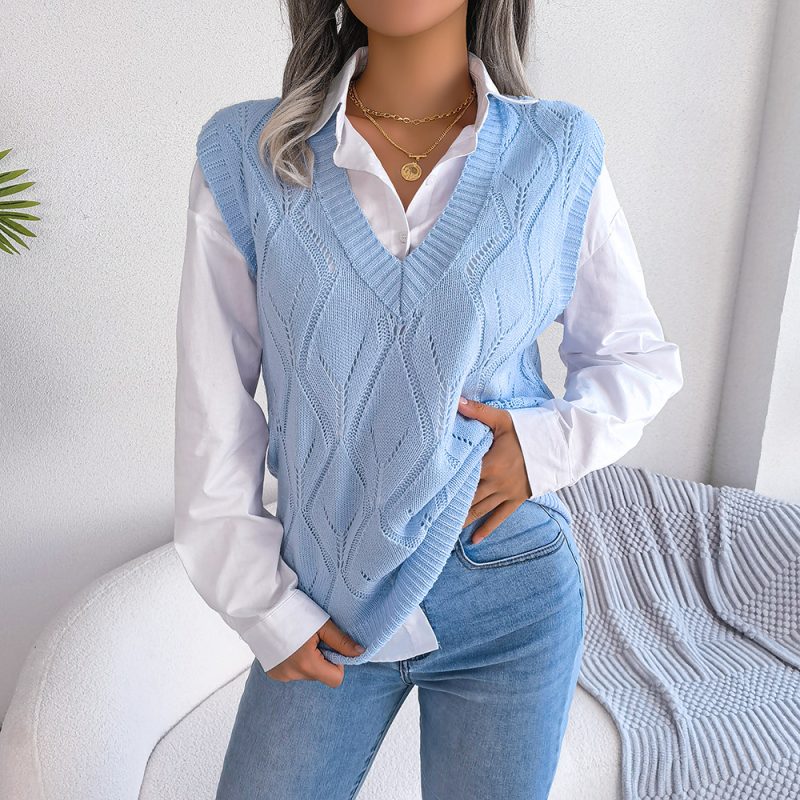Diamond V-Neck Knitted Vest - Image 5