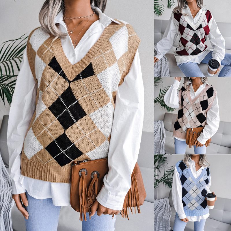 College Rhombus V-neck Vest - Image 5