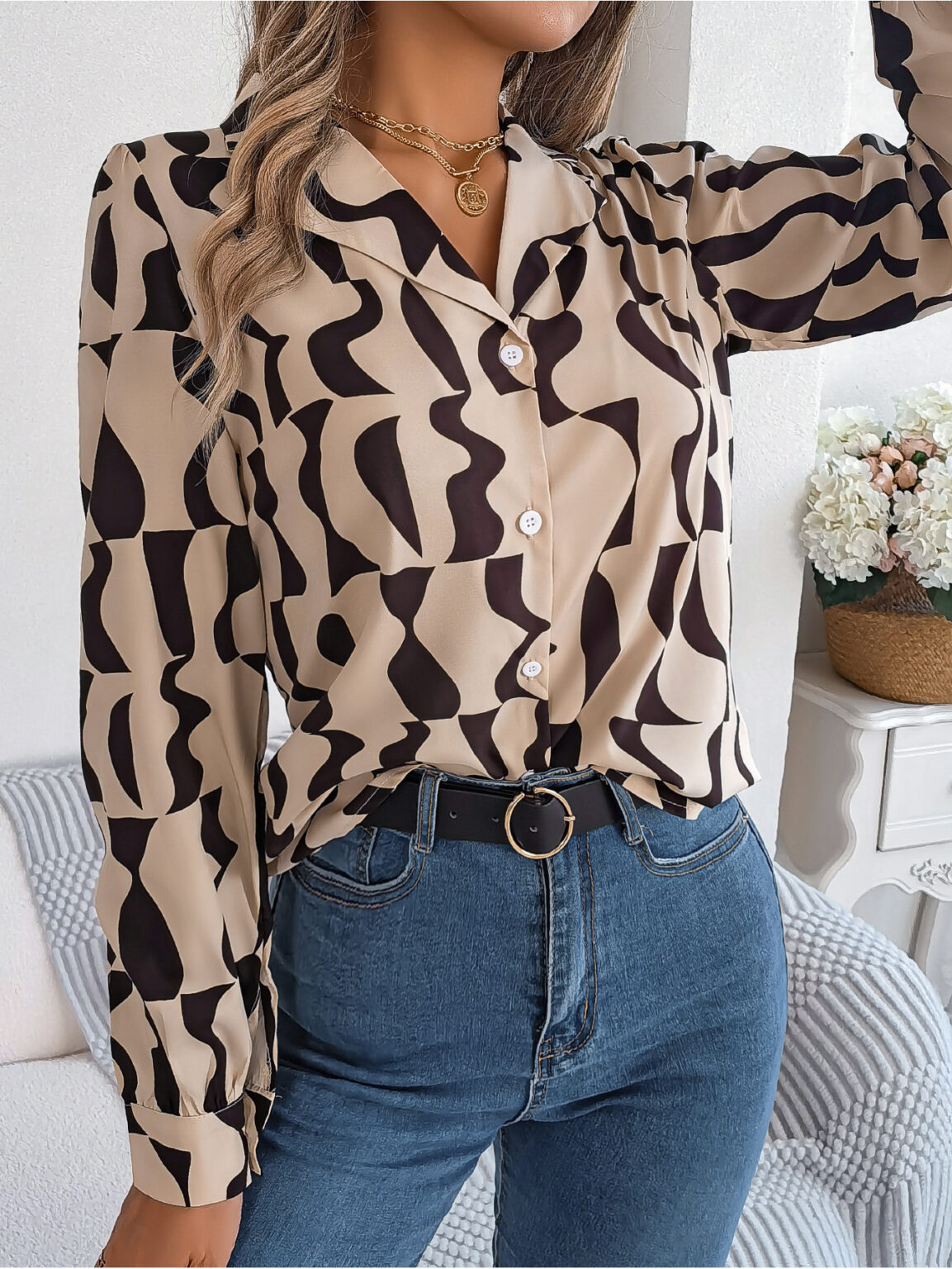 Elegant Contrast Striped Shirt for Autumn - Image 5