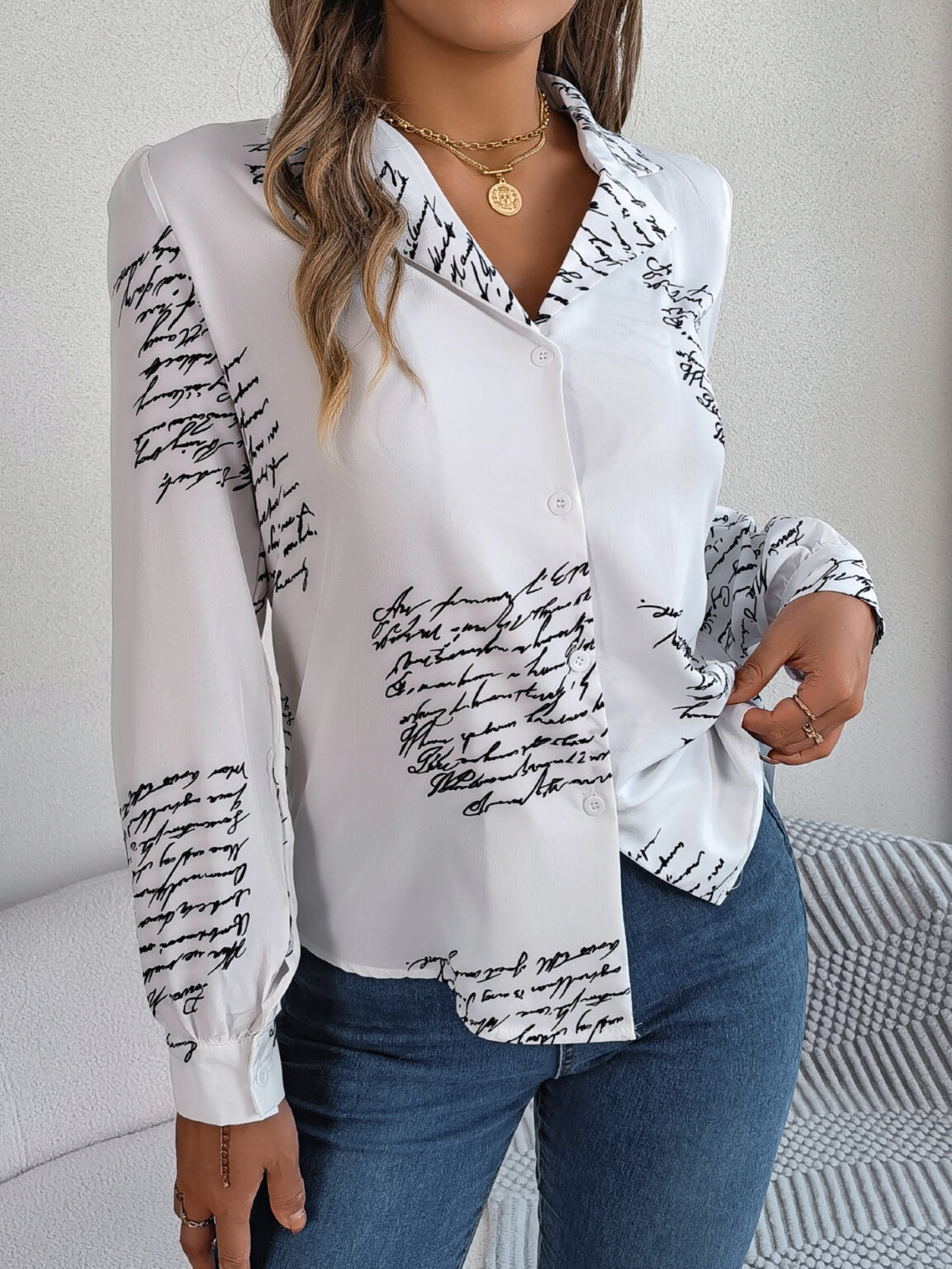 Letter-Embossed Suit Collar Long Sleeve Shirt for Autumn - Image 5