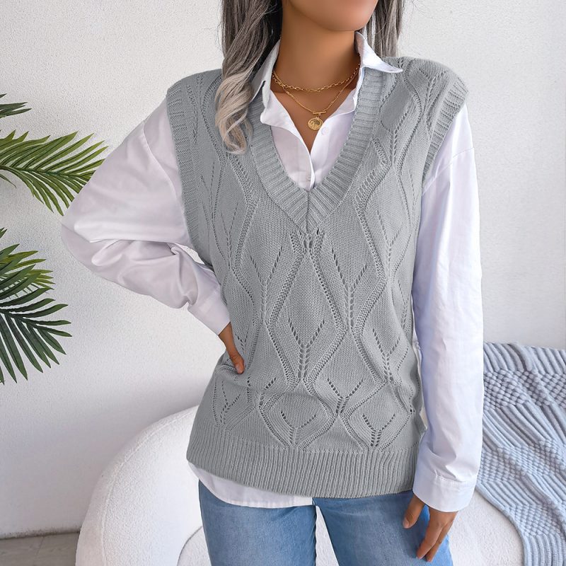 Diamond V-Neck Knitted Vest - Image 9