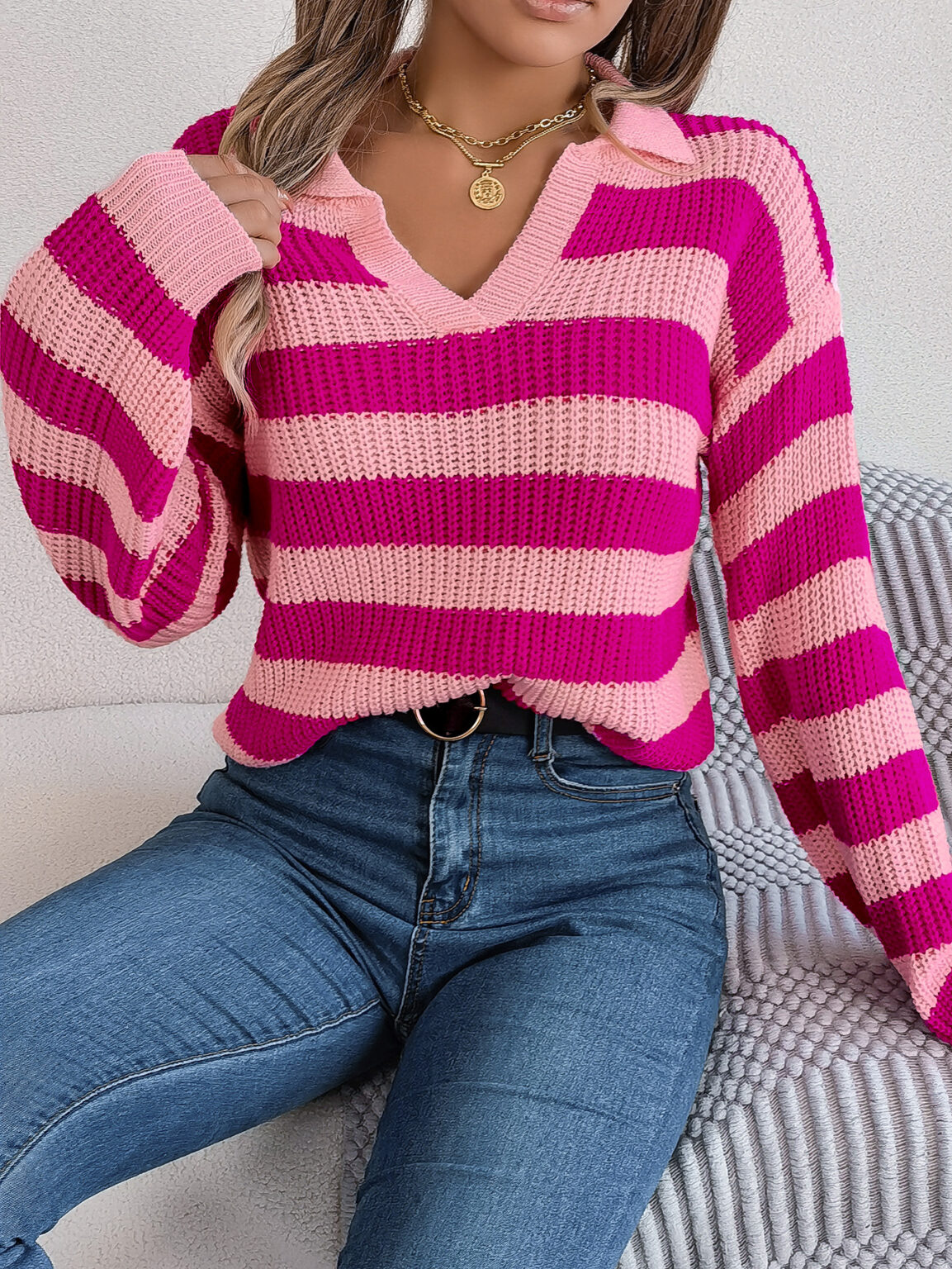 Contrast Color Collared Knit Sweater - Image 2