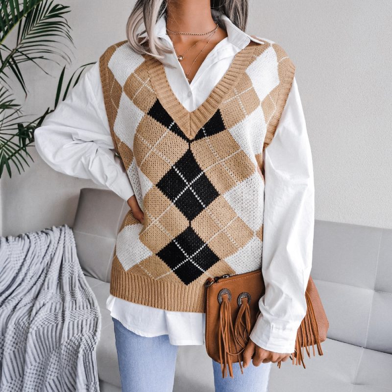 College Rhombus V-neck Vest - Image 4
