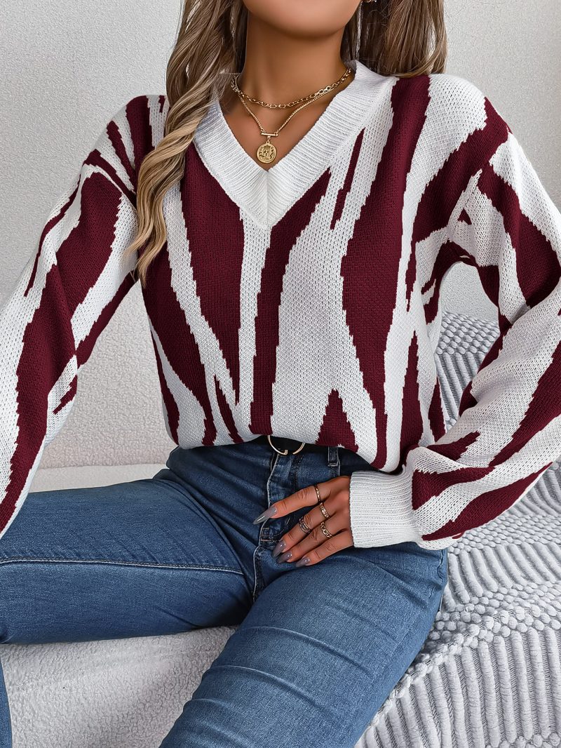 Contrast Color V-Neck Sweater - Image 3