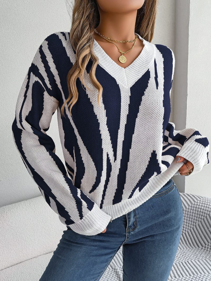 Contrast Color V-Neck Sweater - Image 2