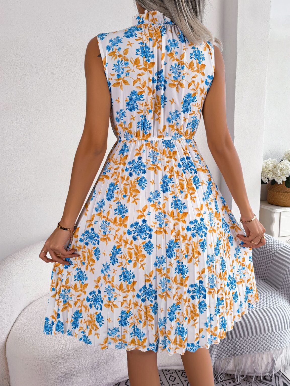 Elegant Floral Cinched Pleated Dress - Image 3