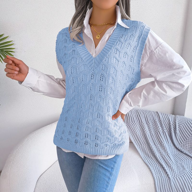 Wavy V-Neck Knitted Vest for Women - Image 7