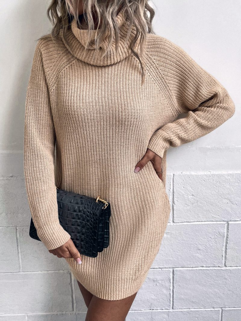 Two-Collared Knitted Dress - Image 2