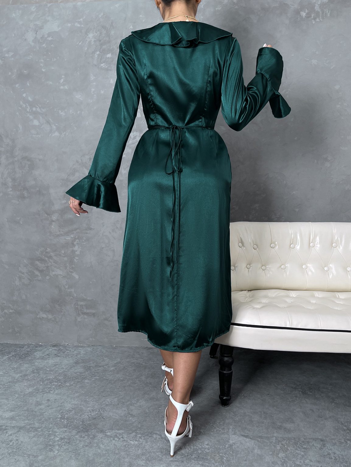 Elegant Lace V-Neck Dress with Petal Sleeves - Image 4