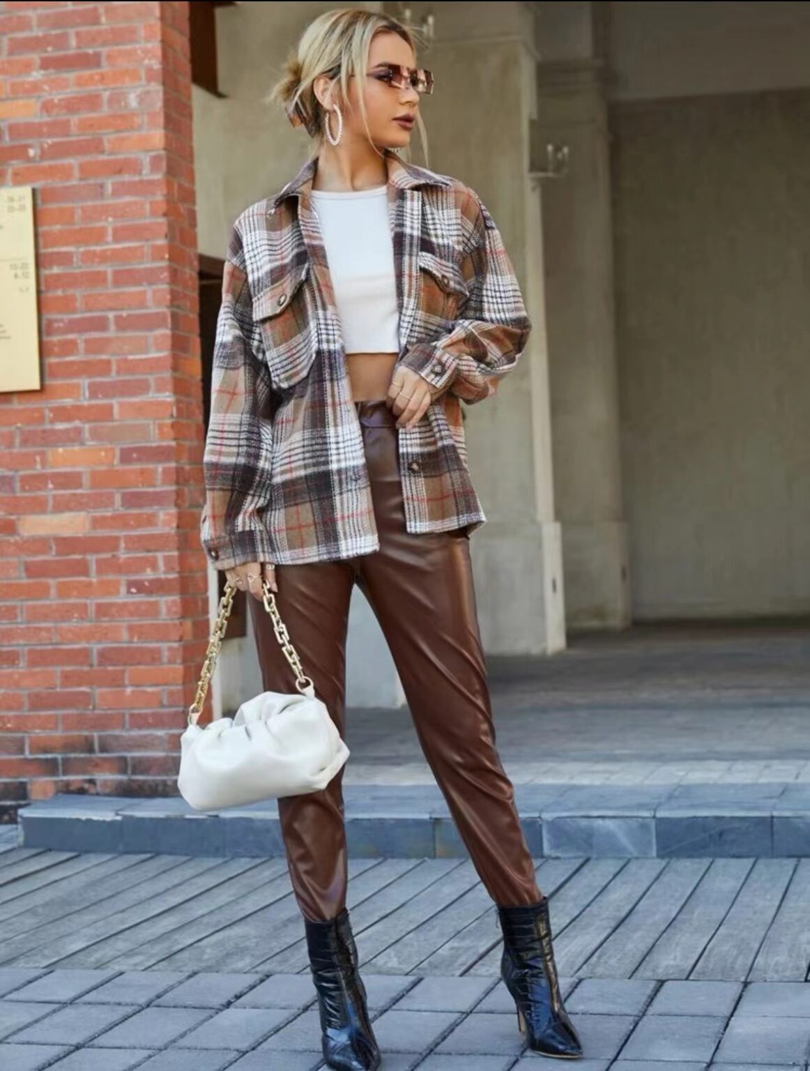 Retro Plaid Collared Woolen Coat - Image 5