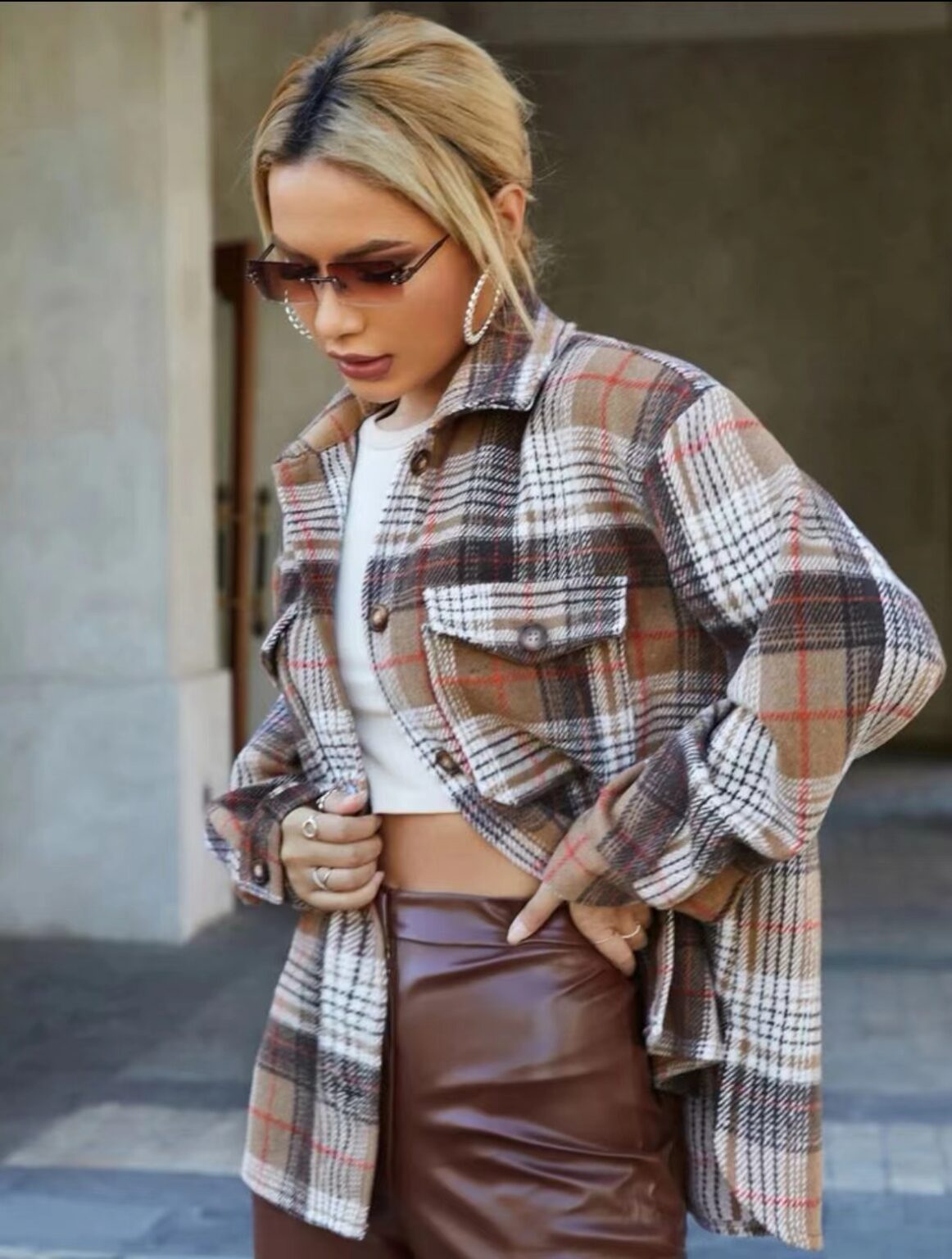 Retro Plaid Collared Woolen Coat - Image 2