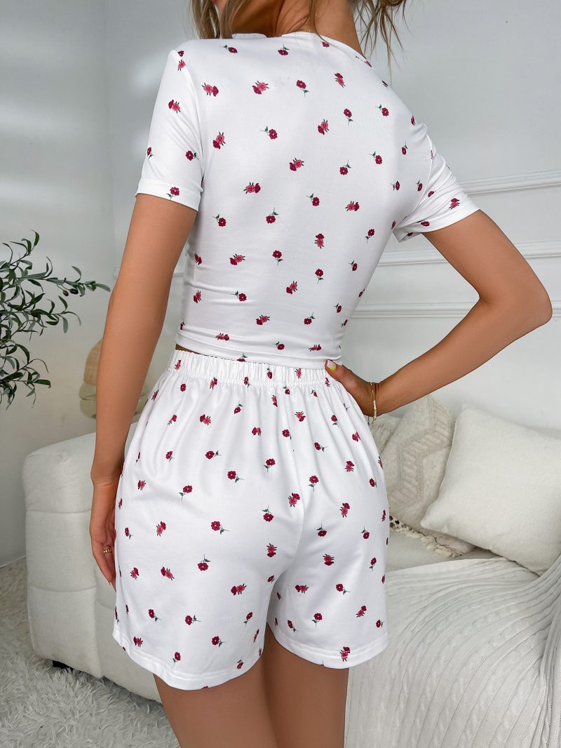 Printed V-Neck Shorts Set for Women - Image 2