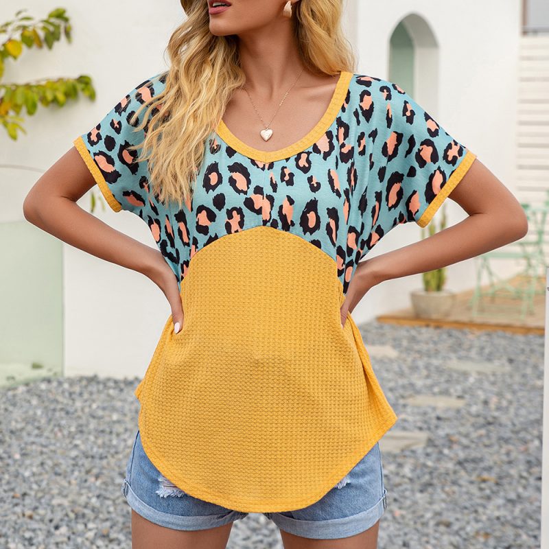 Leopard Splicing V-Neck T-Shirt for Women - Image 3